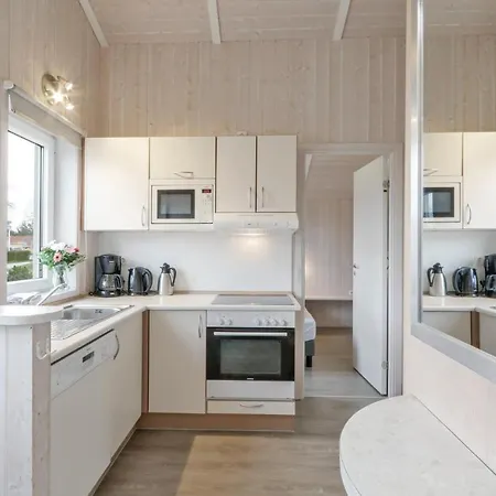 Holiday home Frische Brise 20 - Dorf 3 *